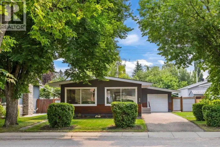 38 Westwood Drive SW, Calgary