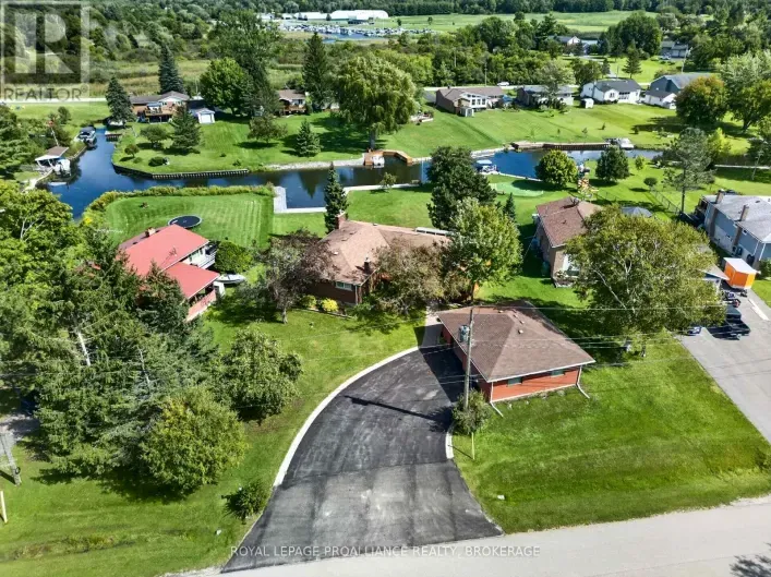 38 WILLOWBANK ROAD W, Gananoque