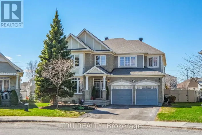 380 BLACKLEAF DRIVE, Ottawa