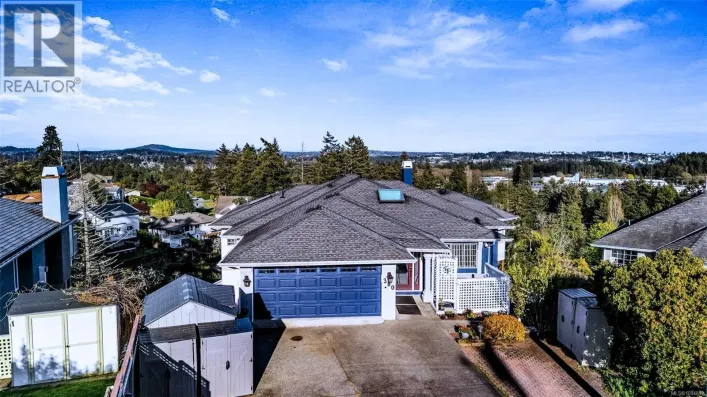 380 Crystalview Terr, Langford