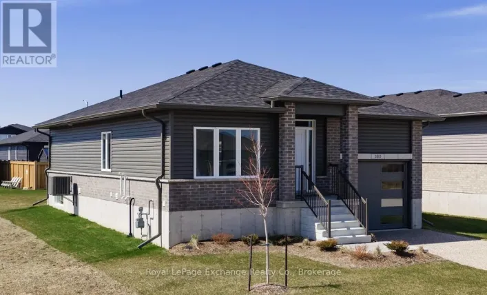 380 HAWTHORNE STREET, Saugeen Shores