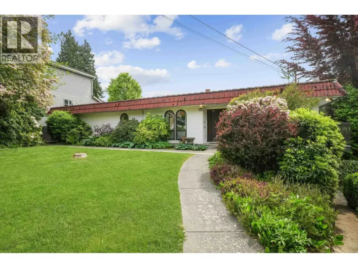 380 METTA STREET, Port Moody