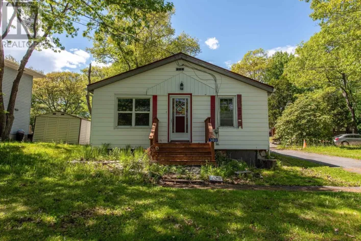 380 Rocky Lake Drive, Bedford