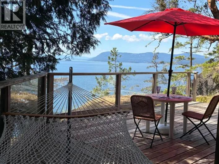 3803 CUTLASS COURT, Pender Island
