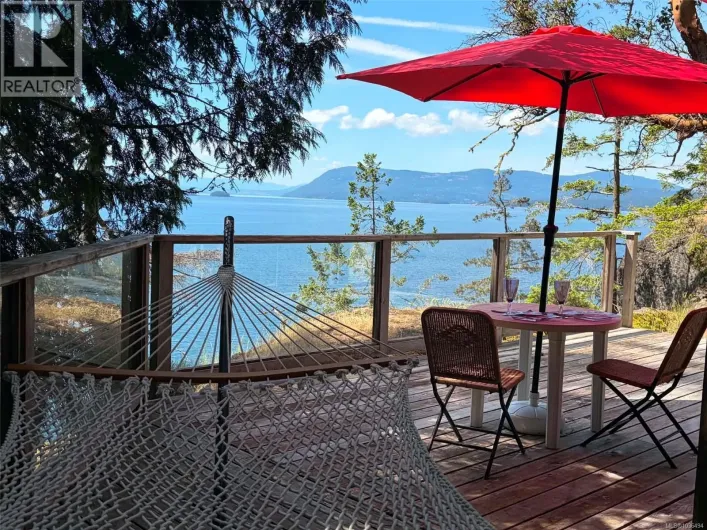 3803 Cutlass Crt, Pender Island