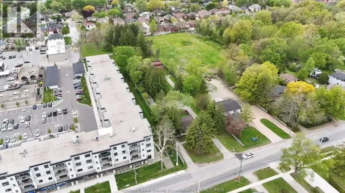 3803 HOWARD AVENUE, Windsor
