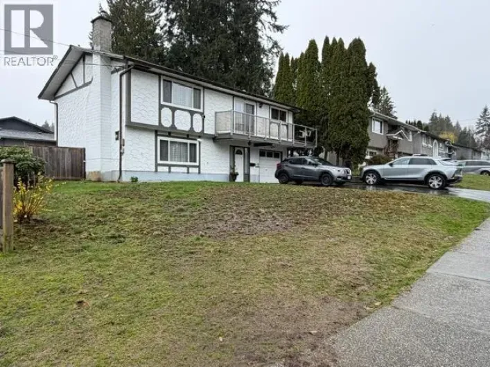 3803 WELLINGTON STREET, Port Coquitlam