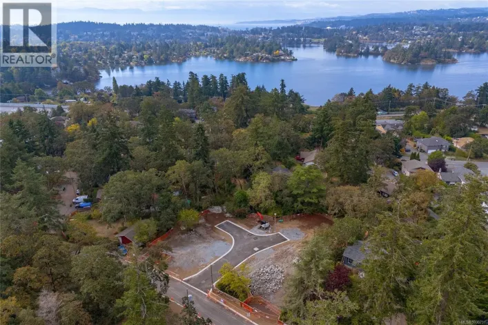 3806 Madaric Pl, Saanich