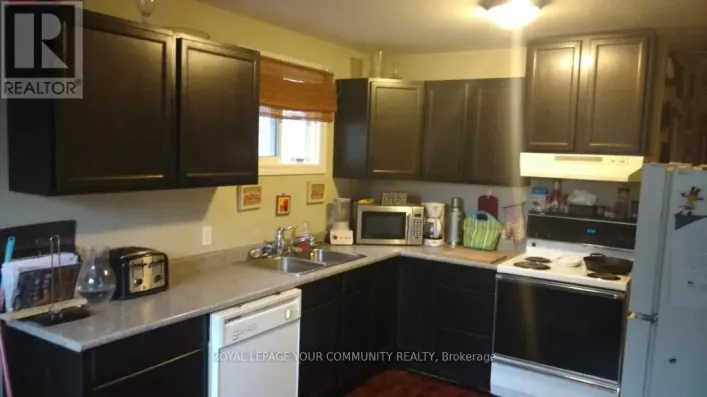 381 THE QUEENSWAY STREET S, Georgina