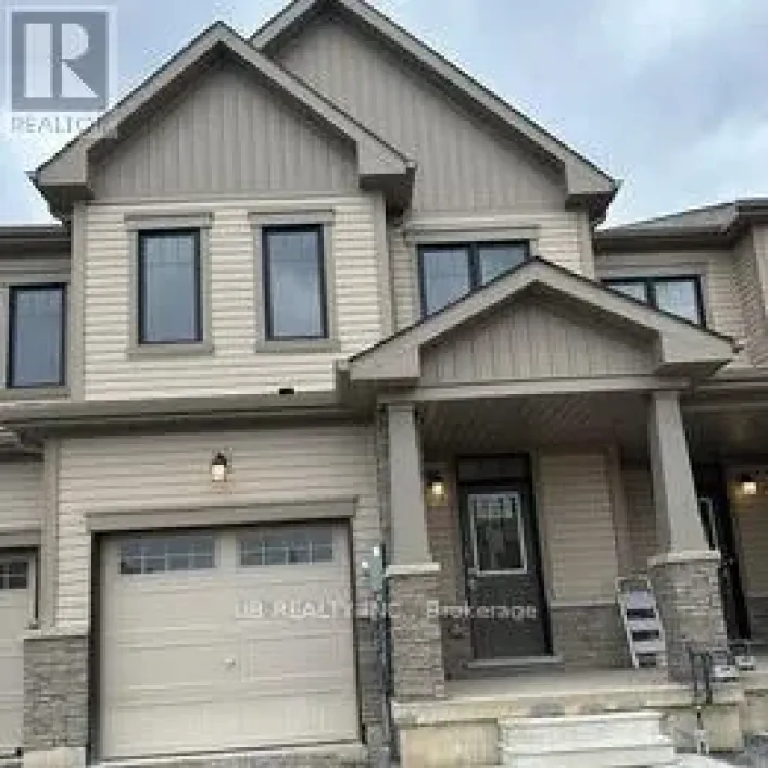 Row / Townhouse for sale: 381 VANILLA TRAIL, Thorold