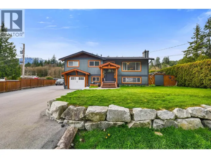 38101 CHESTNUT AVENUE, Squamish