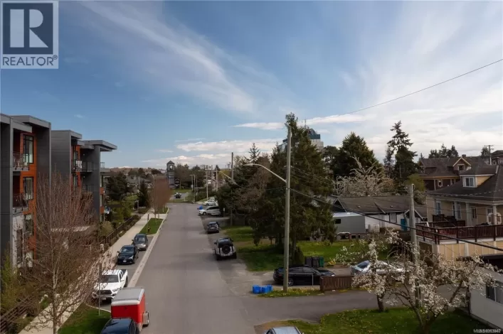 3814 Rowland Ave, Saanich