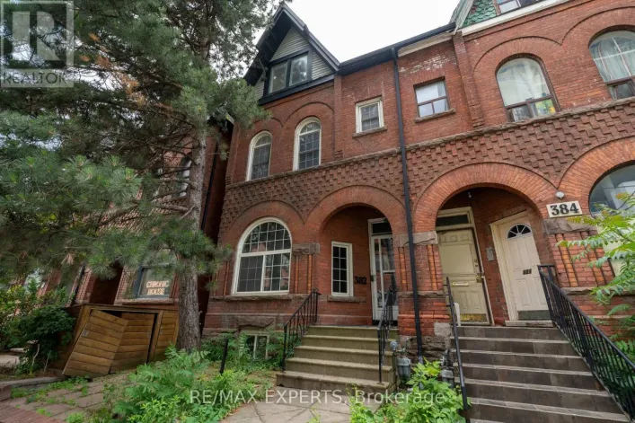 382 BATHURST STREET, Toronto