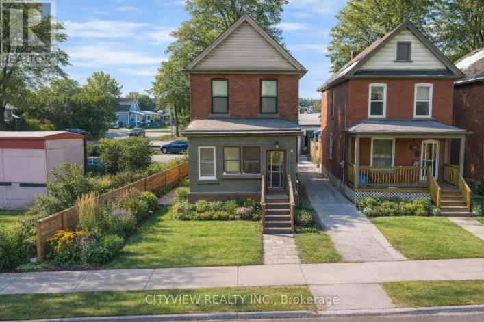 382 BEACH ROAD, Hamilton