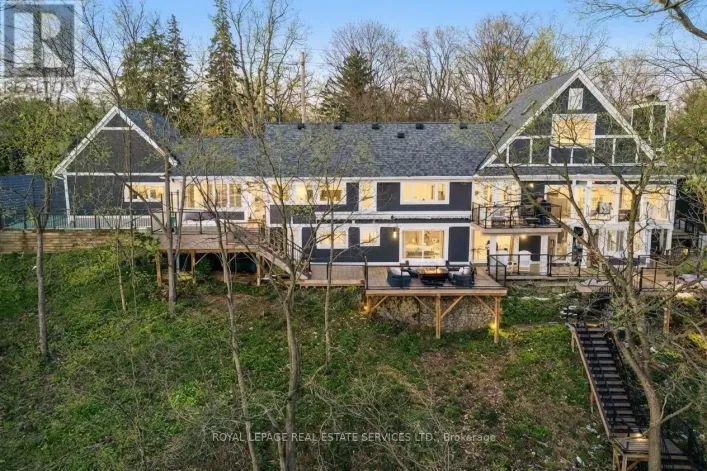 382 TRAFALGAR ROAD, Oakville