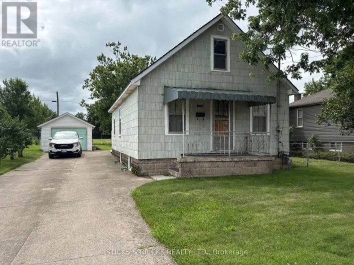 3826 WELLAND STREET, Niagara Falls
