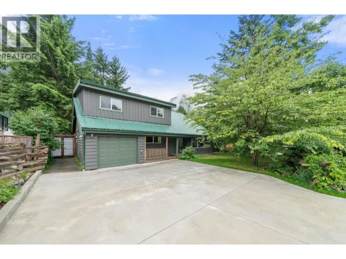 38260 WESTWAY AVENUE, Squamish