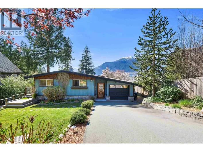 38263 VIEW PLACE, Squamish