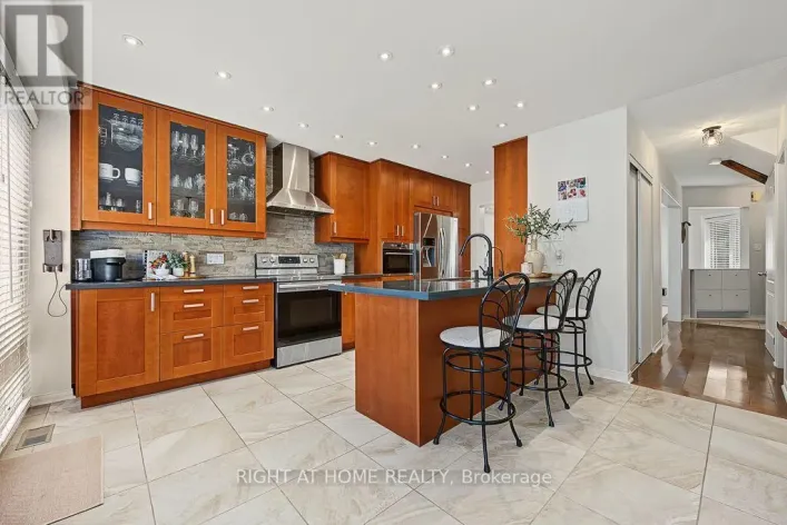 3829 CRAIGHURST AVENUE, Mississauga