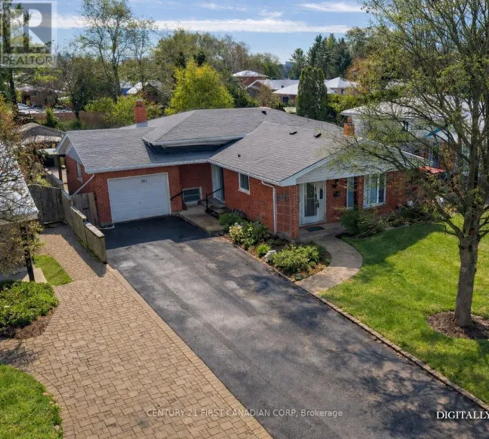 383 MAGNOLIA CRESCENT, London East