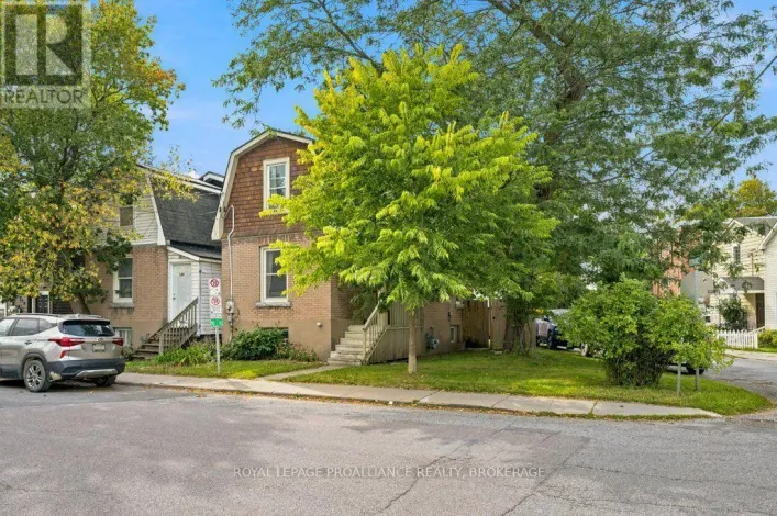 384 BARRIE STREET, Kingston