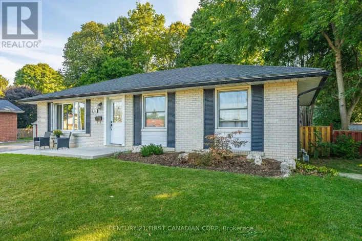 384 BRIARHILL AVENUE, London East