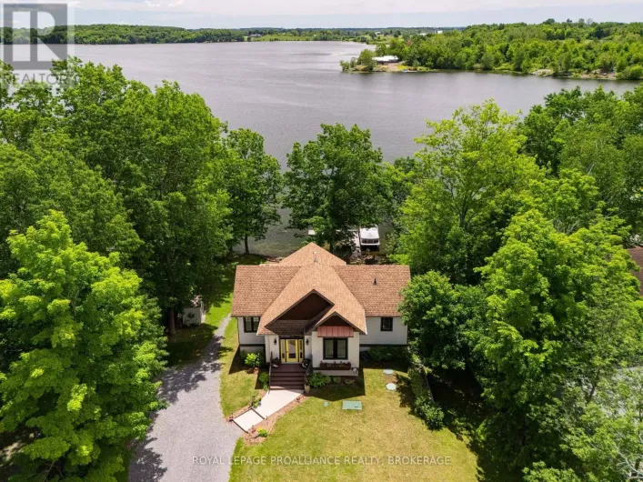 3842 HIDEAWAY LANE, Frontenac