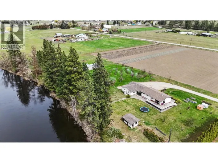 3845 CARSON Road, Grand Forks