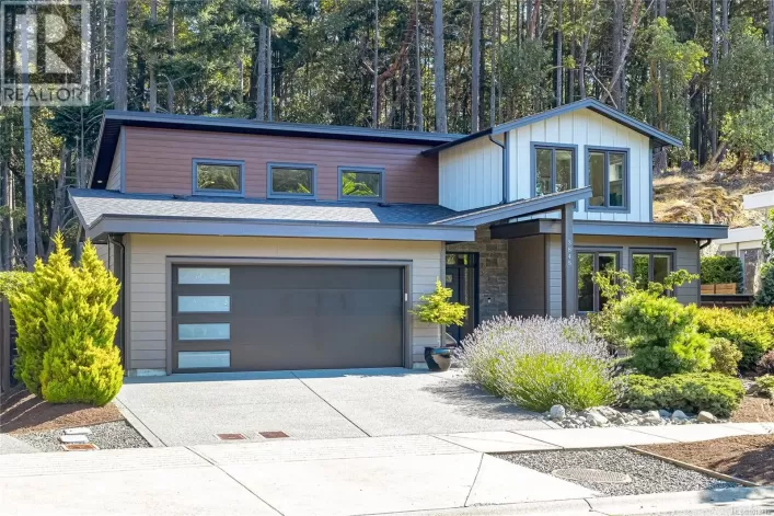 3845 Glen Oaks Dr, Nanaimo