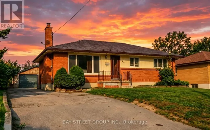 385 BEACHWOOD AVENUE, London South