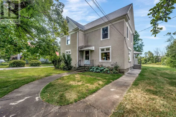 385 BLOOMFIELD MAIN STREET, Prince Edward County