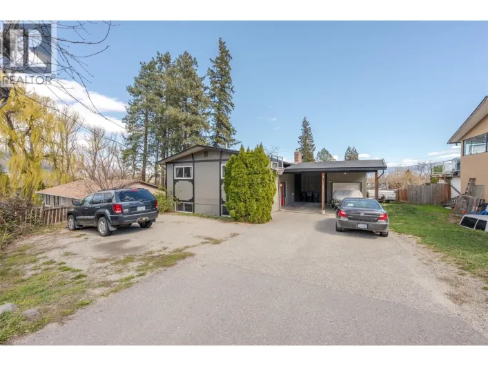 3853 Glenway Road, West Kelowna