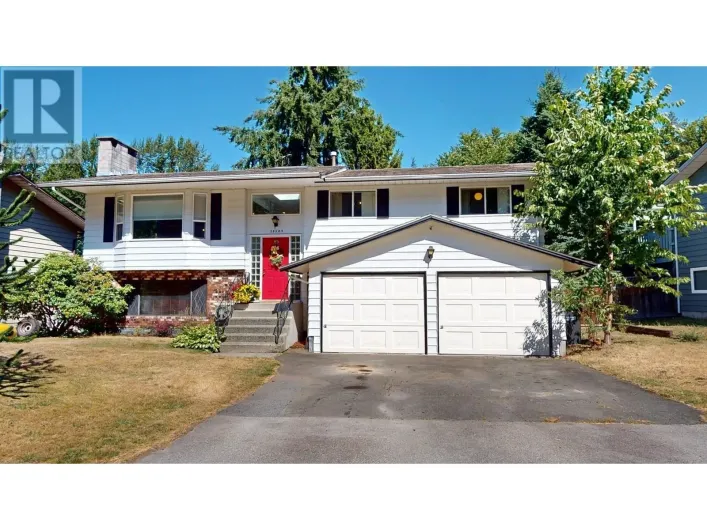 38549 WESTWAY AVENUE, Squamish