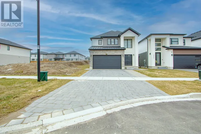 3858 CAMPBELL STREET N, London South