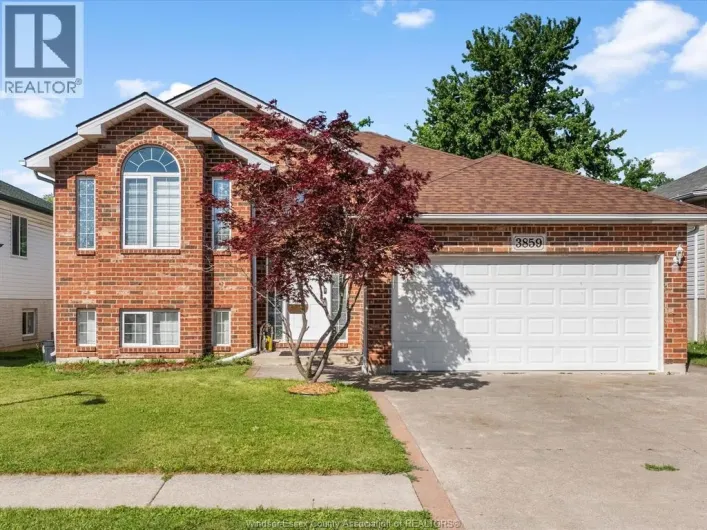 3859 CLARA AVENUE, Windsor