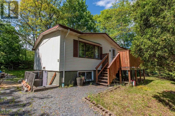 386 Rocky Lake Drive, Bedford