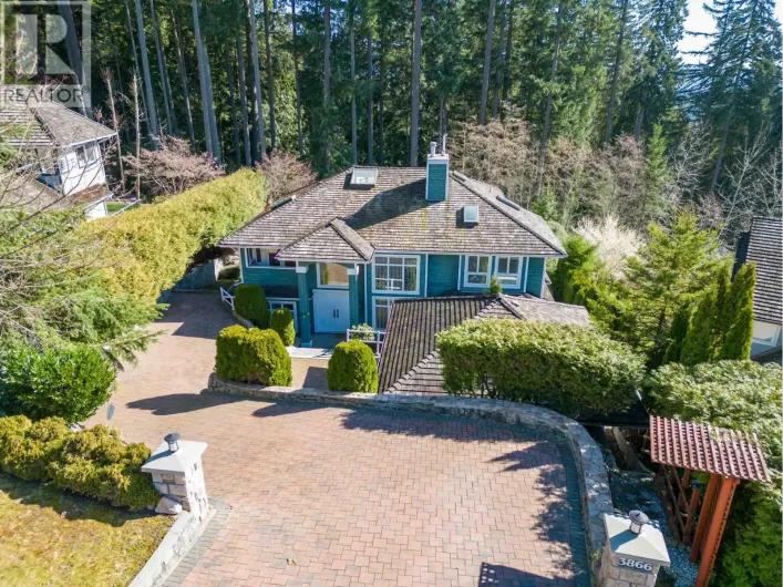3866 MICHENER WAY, North Vancouver