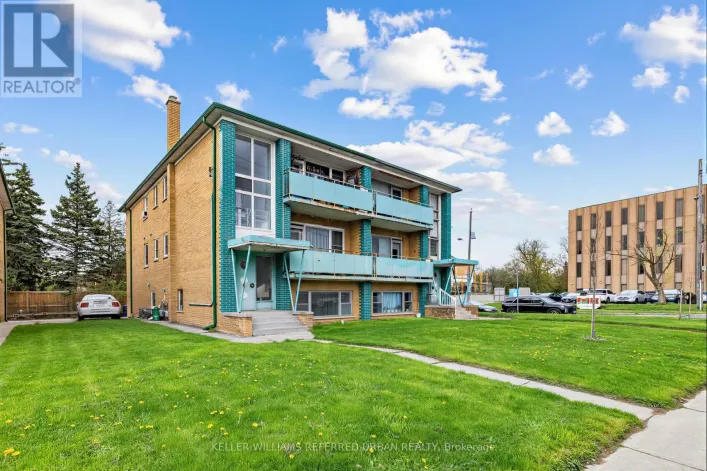 3867 BATHURST STREET, Toronto