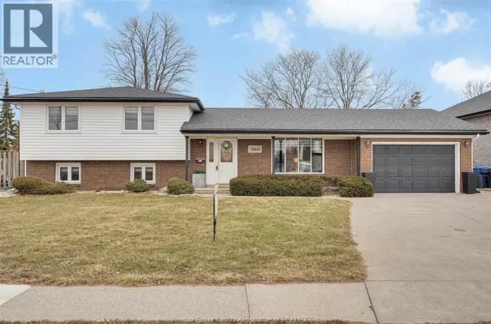 3868 HOWARD, Windsor