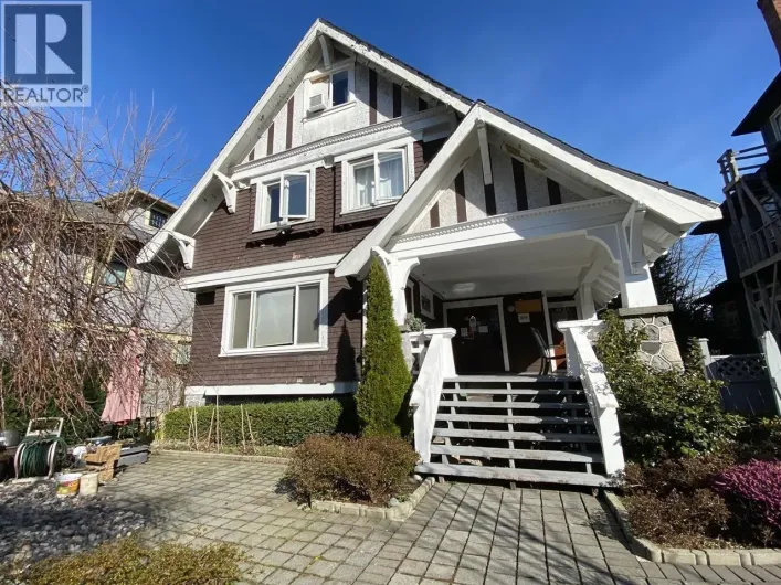 387 W 13TH AVENUE, Vancouver