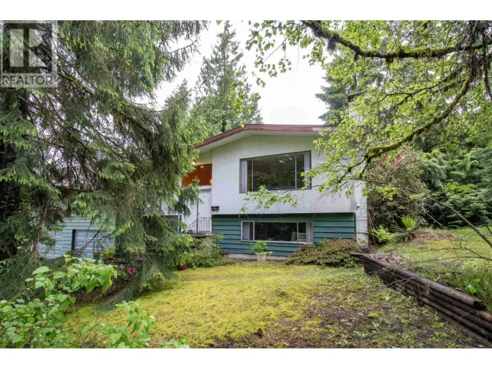 3875 REGENT AVENUE, North Vancouver