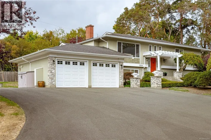 3884 Finnerty Rd, Saanich