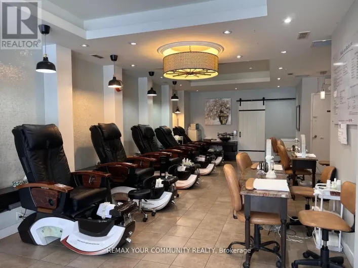 3887 BATHURST STREET, Toronto