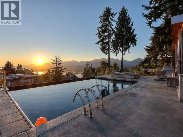 389 N GLYNDE AVENUE, Burnaby