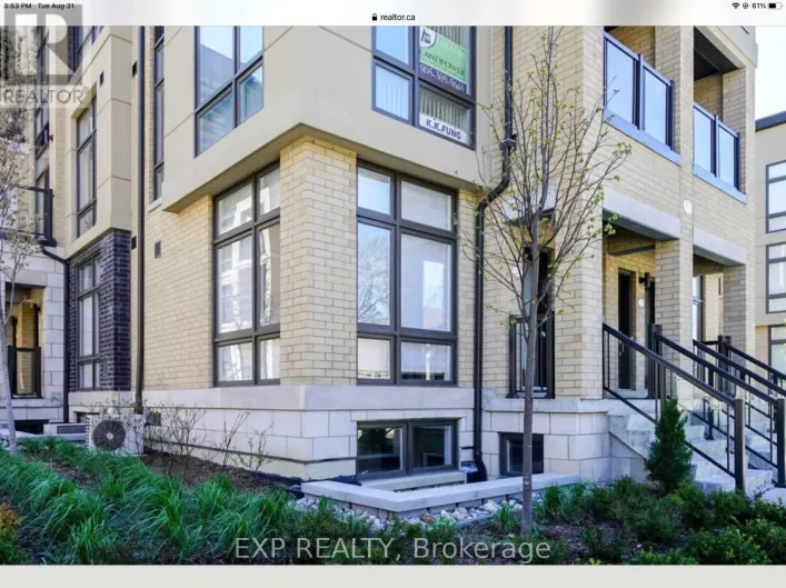 Row / Townhouse for rent: 39 - 15 ELDORA AVENUE, Toronto