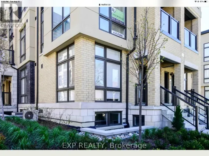 39 - 15 ELDORA AVENUE, Toronto