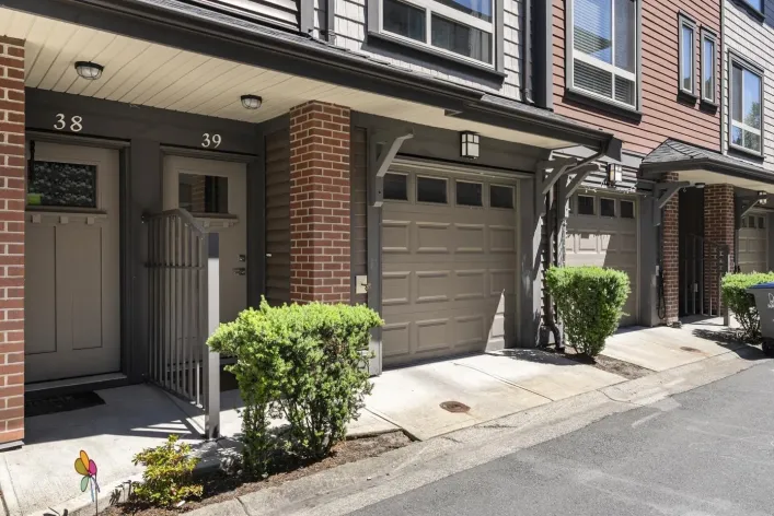 39 16127 87 AVENUE, Surrey