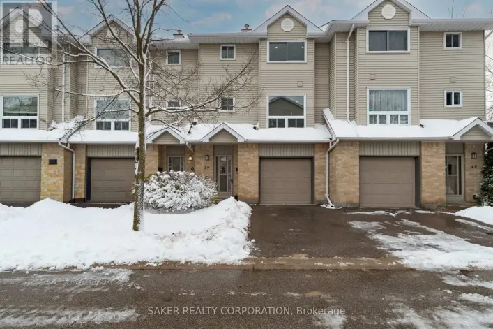 39 - 1990 WAVELL STREET, London East