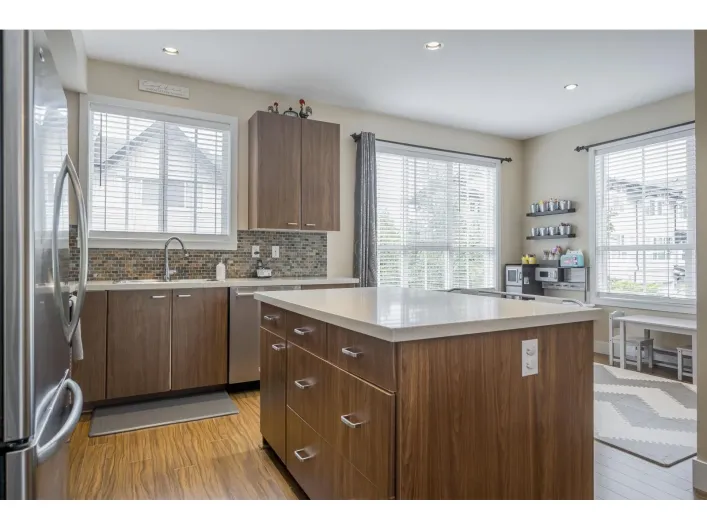 39 2450 161A STREET, Surrey