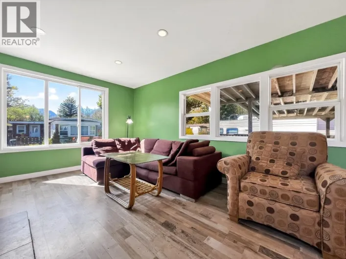 39 40157 GOVERNMENT ROAD, Squamish